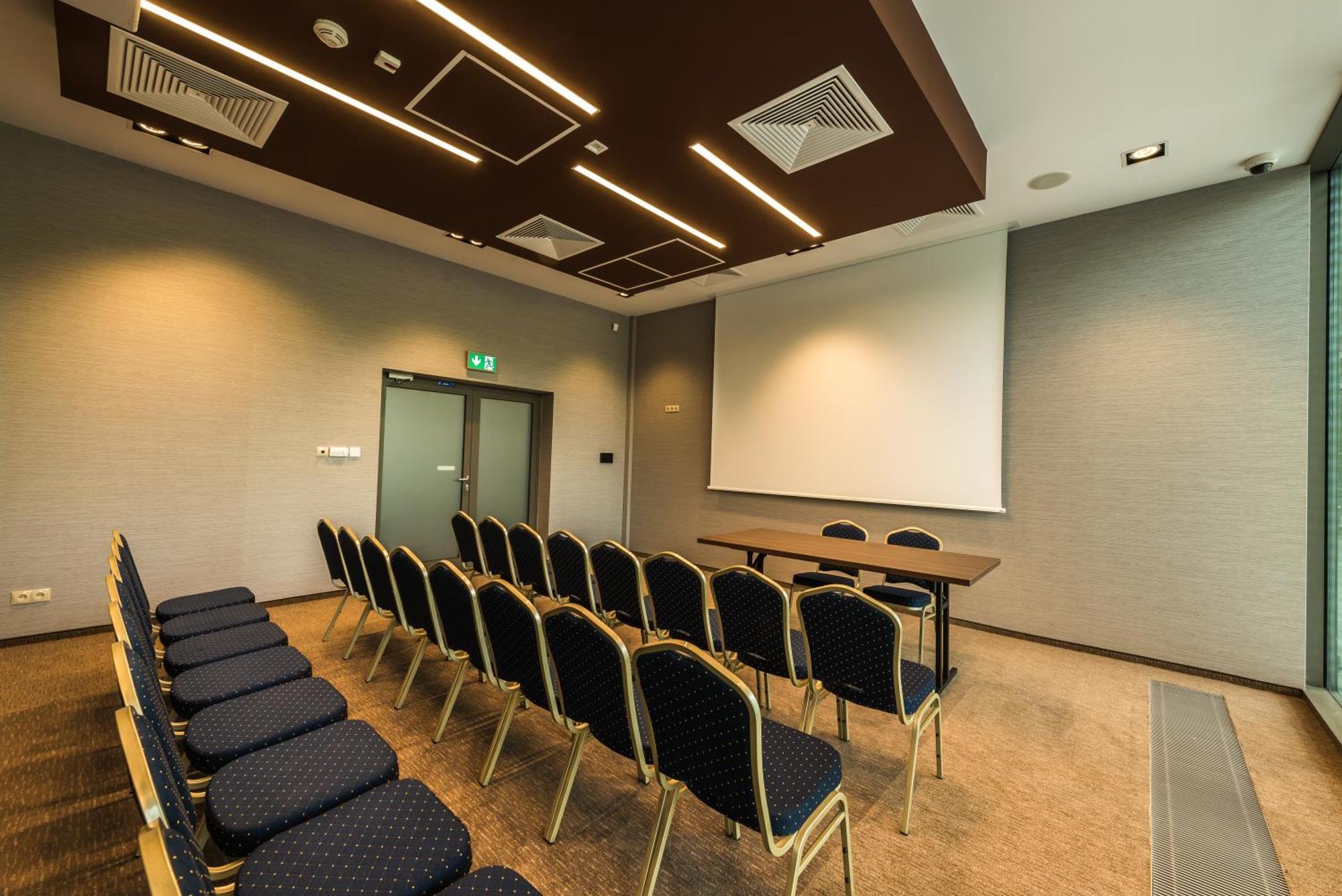 Apart Hotel 12 Rzeszów Εξωτερικό φωτογραφία